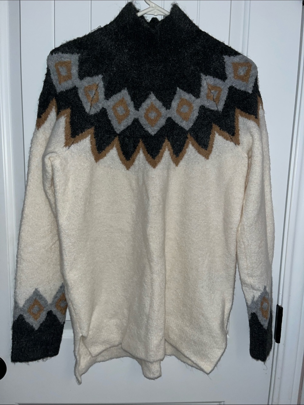 Women’s Cream Fair Isle Pullover Sweater